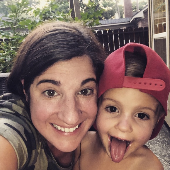 Meet your Posher, Lindsey - Picture 1 of 1